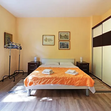 Paradise Sunny Apartment